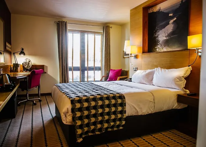 Lodge At Bristol
